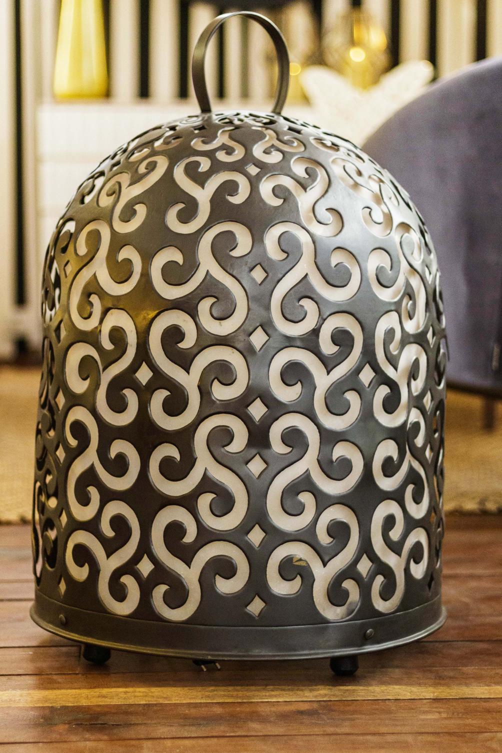 Brass chicken house stand lamp