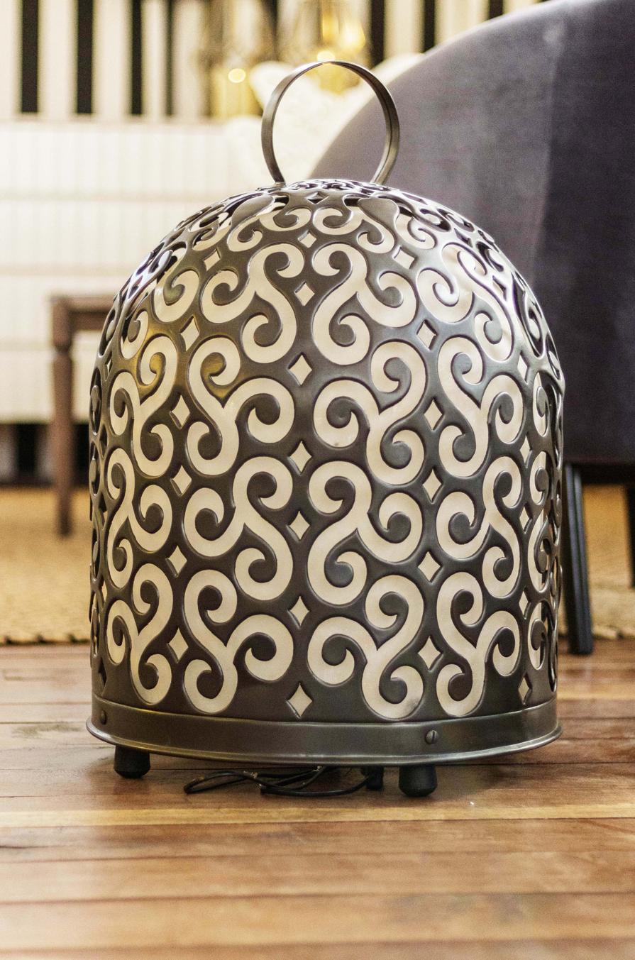 Brass chicken house stand lamp