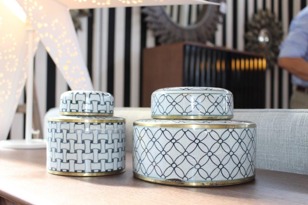 Ceramic decorative boxes