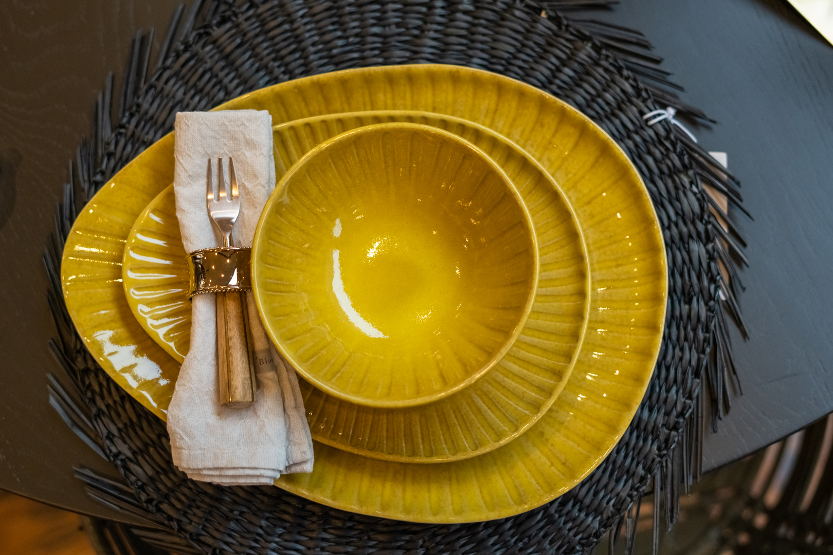 Cala Plate, Yellow, Stoneware small