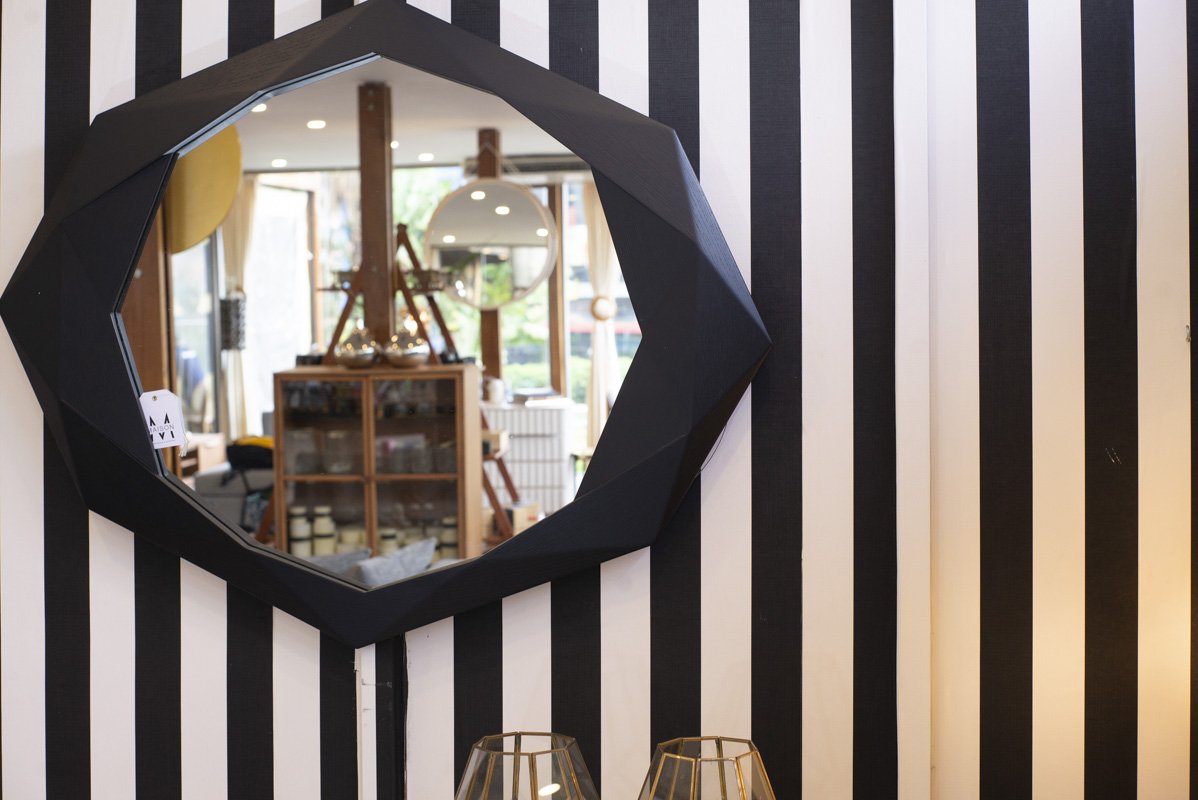 Emerald mirror/ black