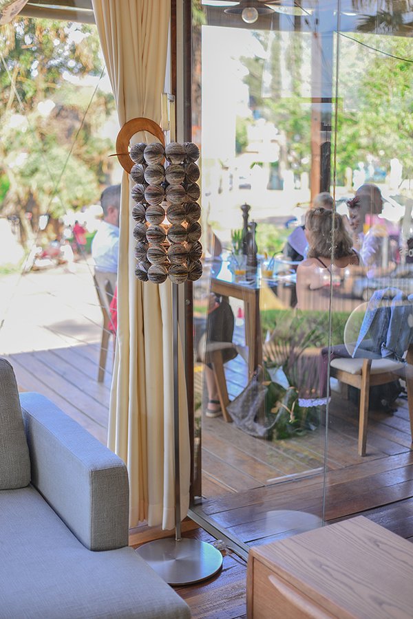 Newspaper (7 rolls) floor lamp