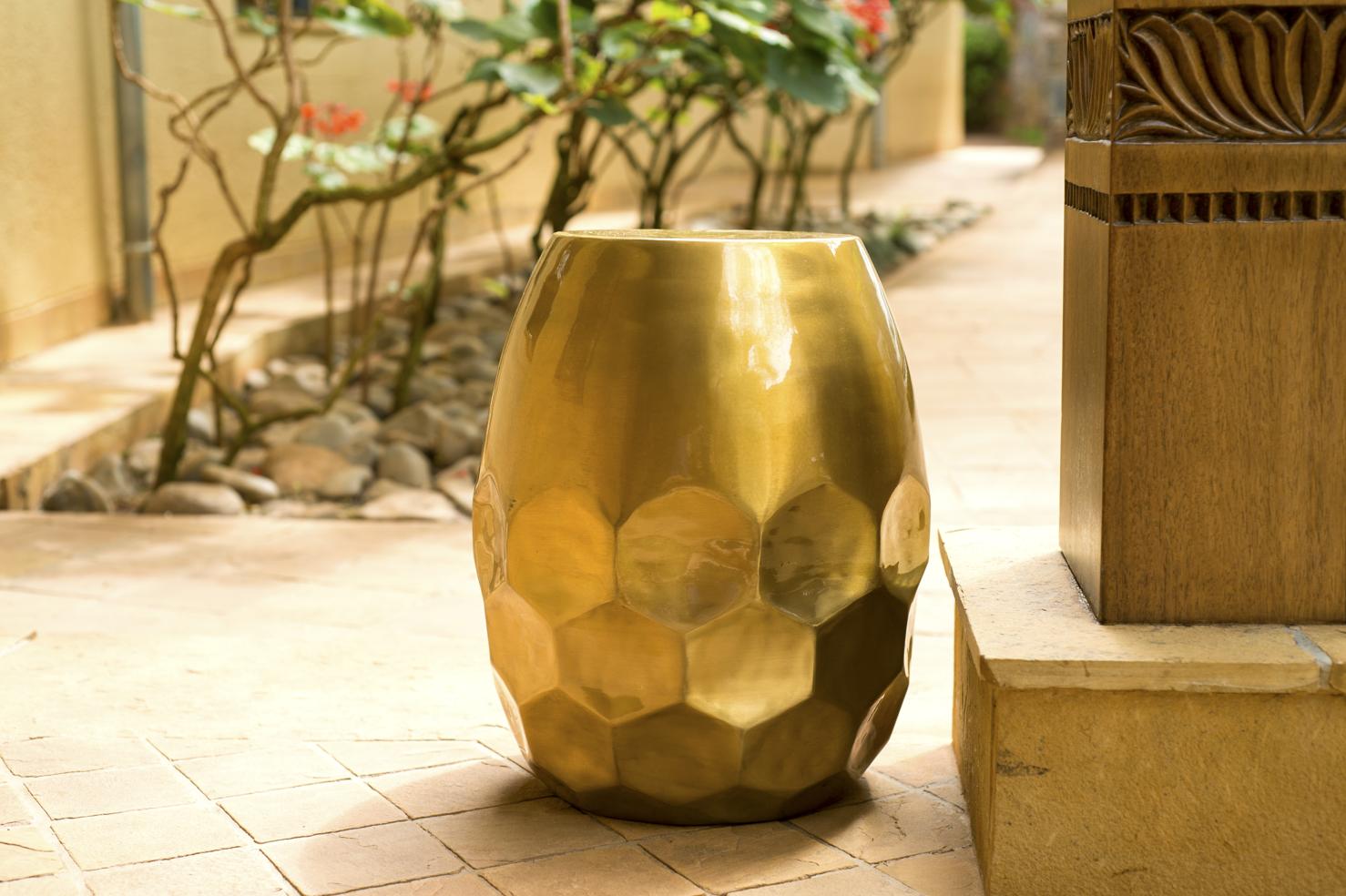 Stool with rice hammer brass