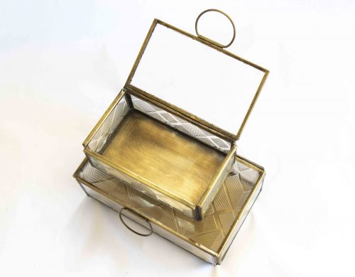 Box gold glass