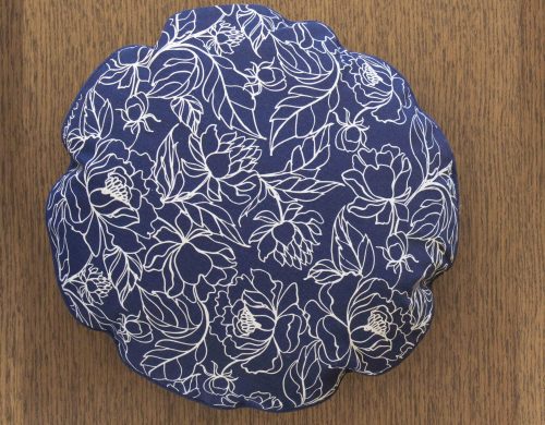 Cushion blue cotton round