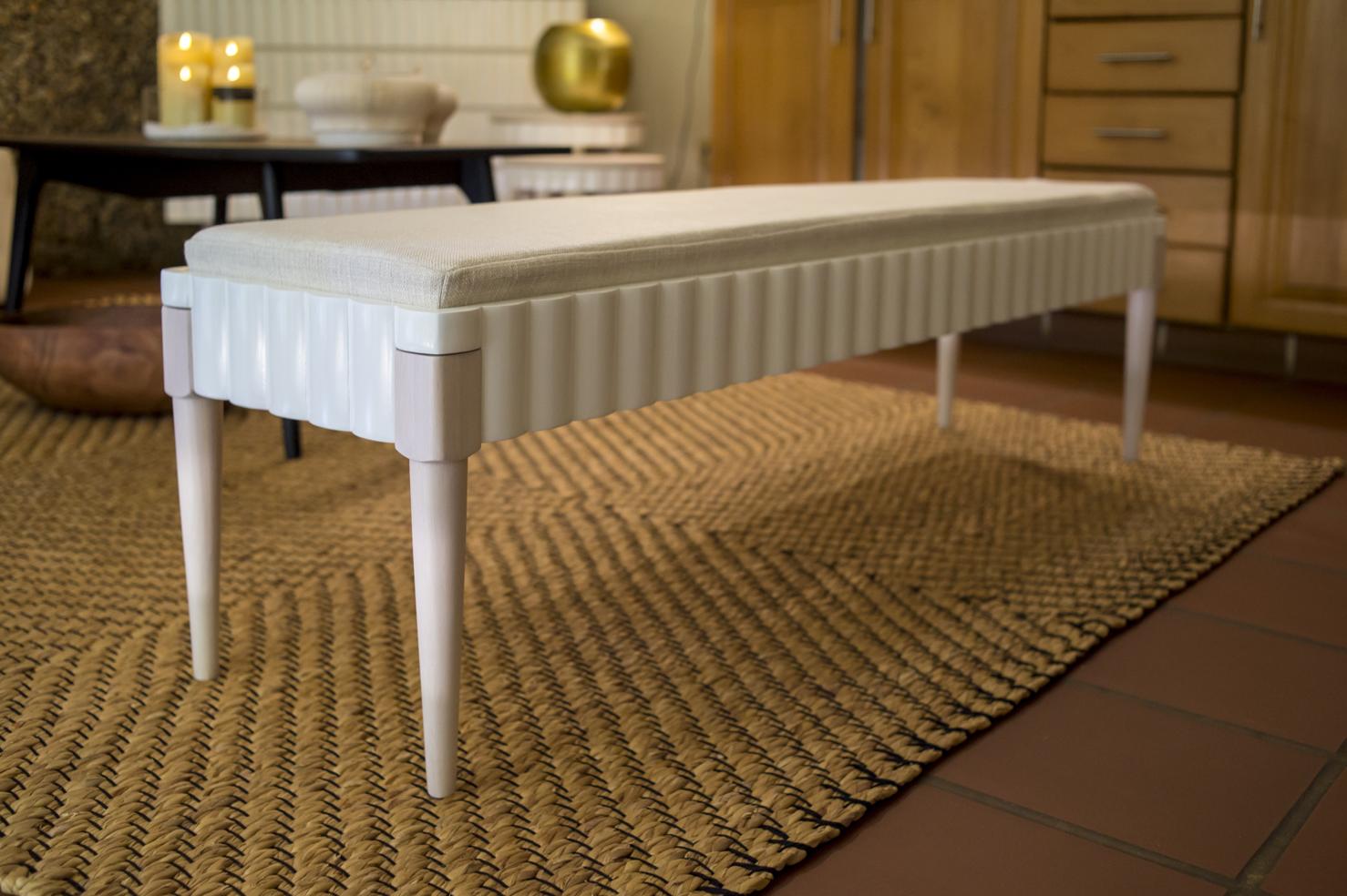 Skirt bench with cushion