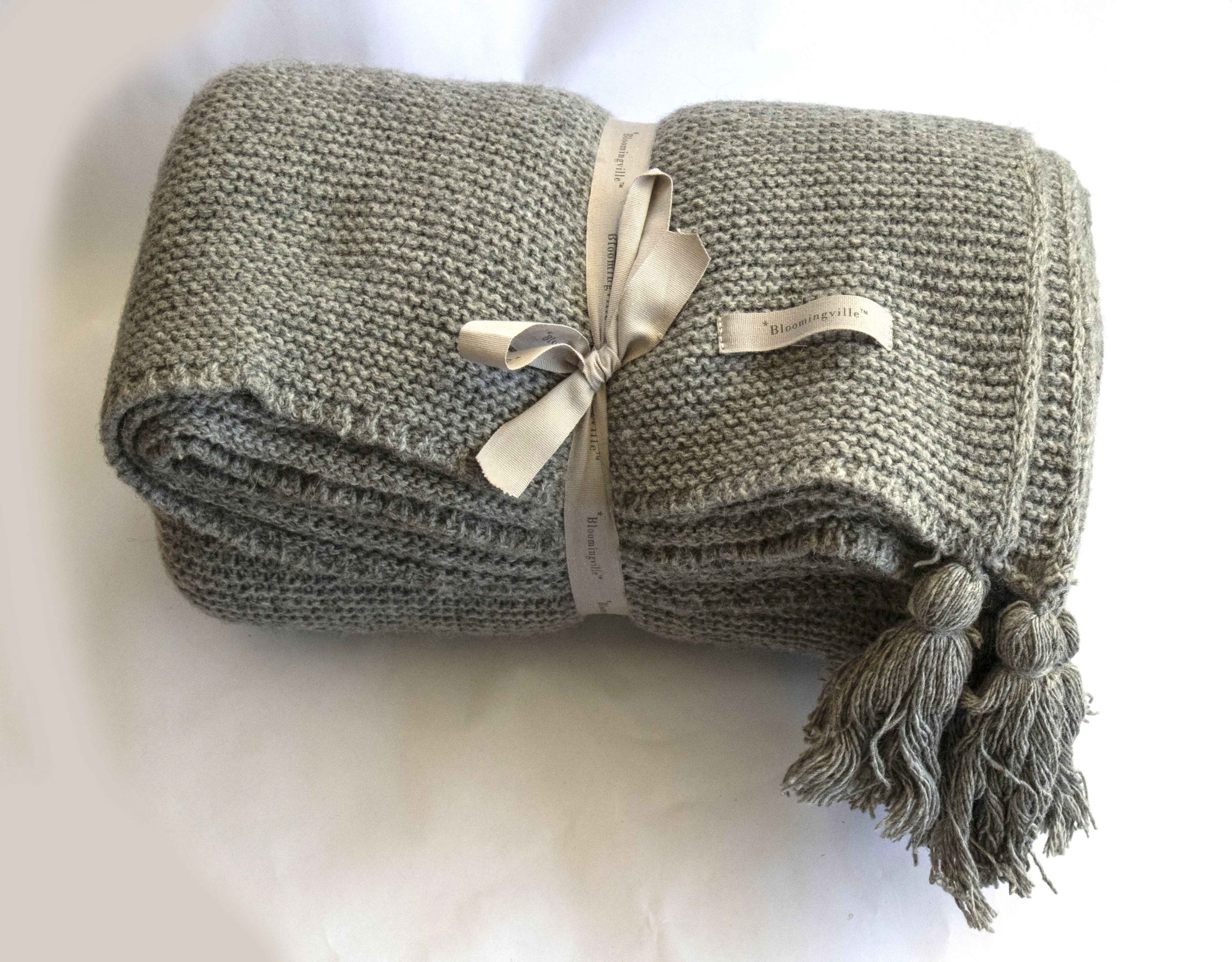 Throw grey wool